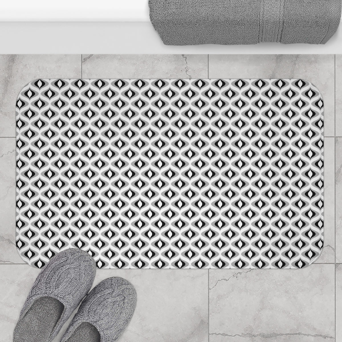 Black Grey Retro Ogee Bath Mat, Mid-Century Bathroom Rug