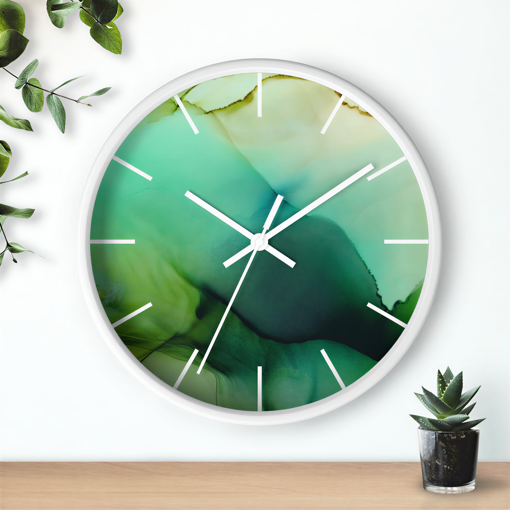 Wood Wall Clock Green Ombre face detail
