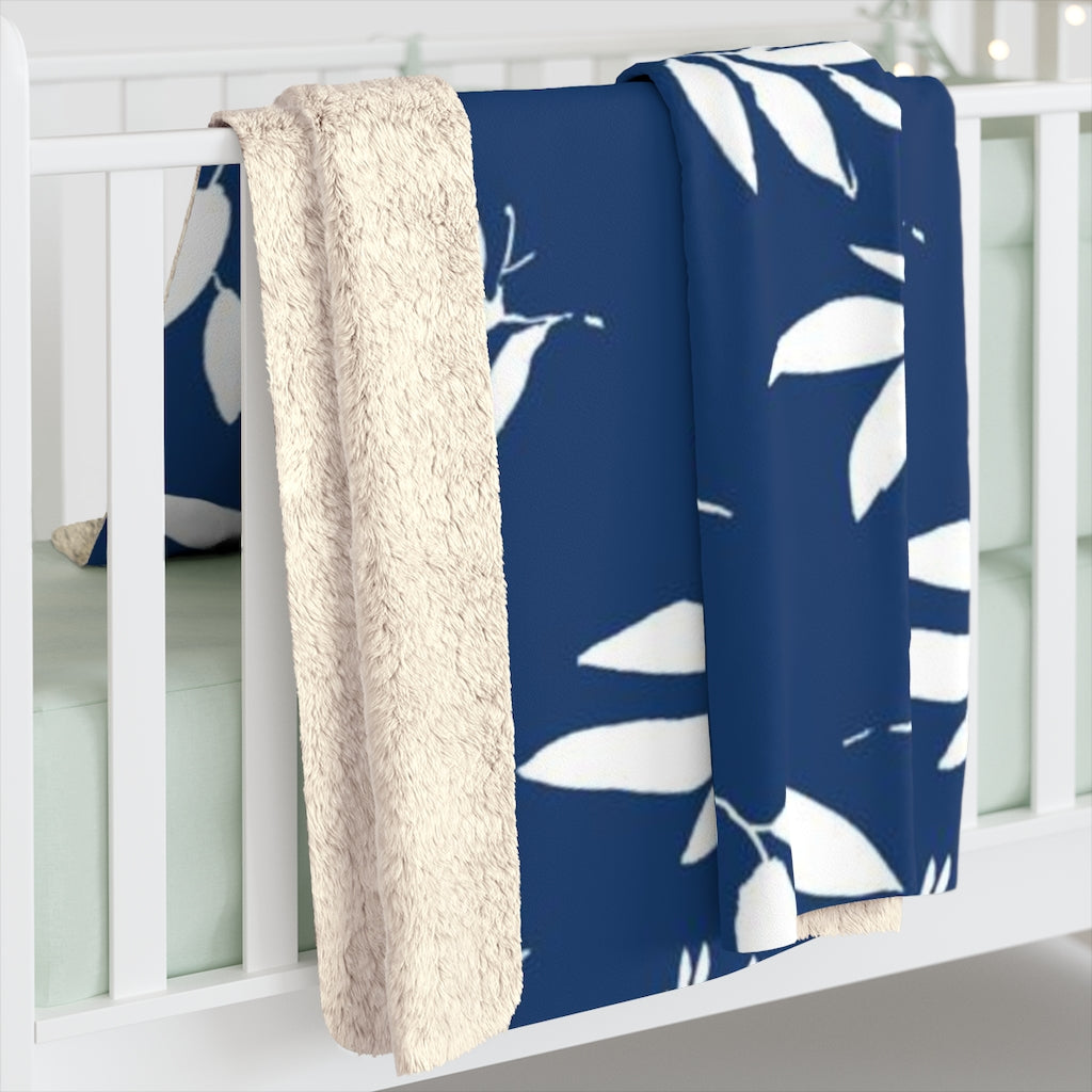 Floral Comfy Blanket | Navy White Leaves