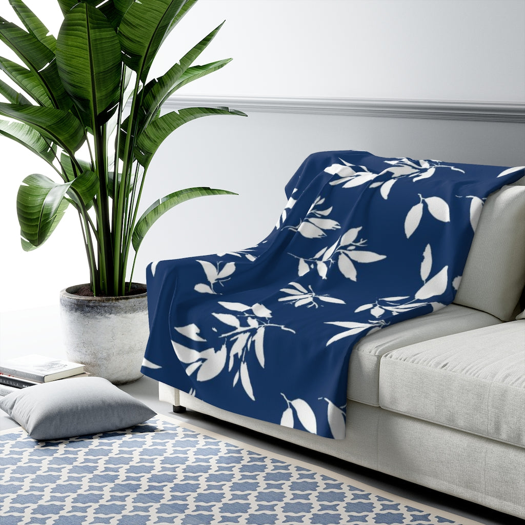 Floral Comfy Blanket | Navy White Leaves