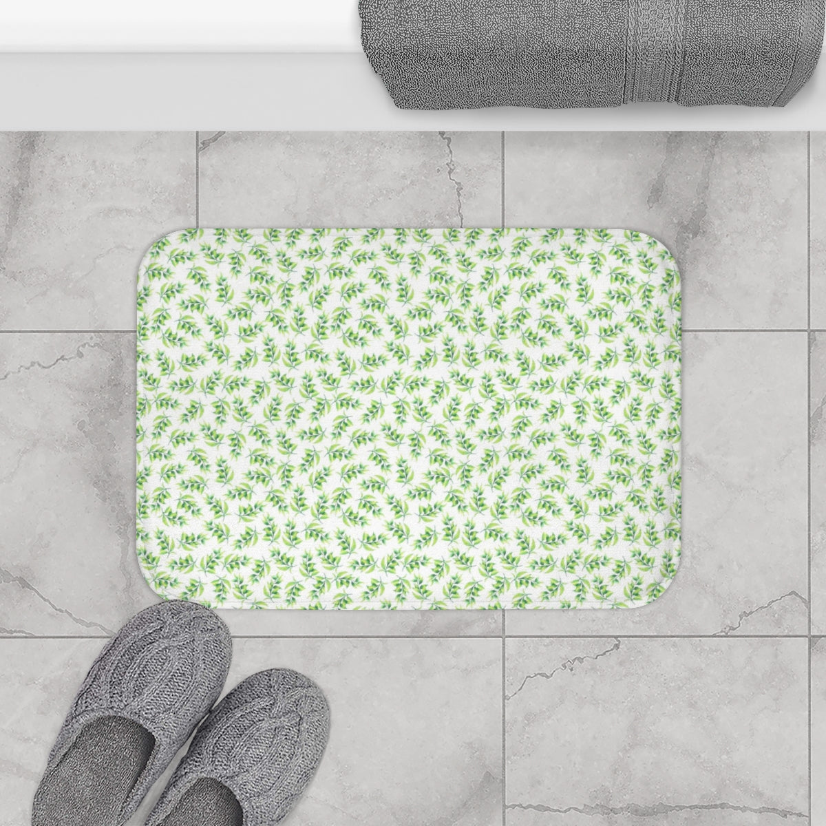 Christmas Bath Mat | White Green Leaves