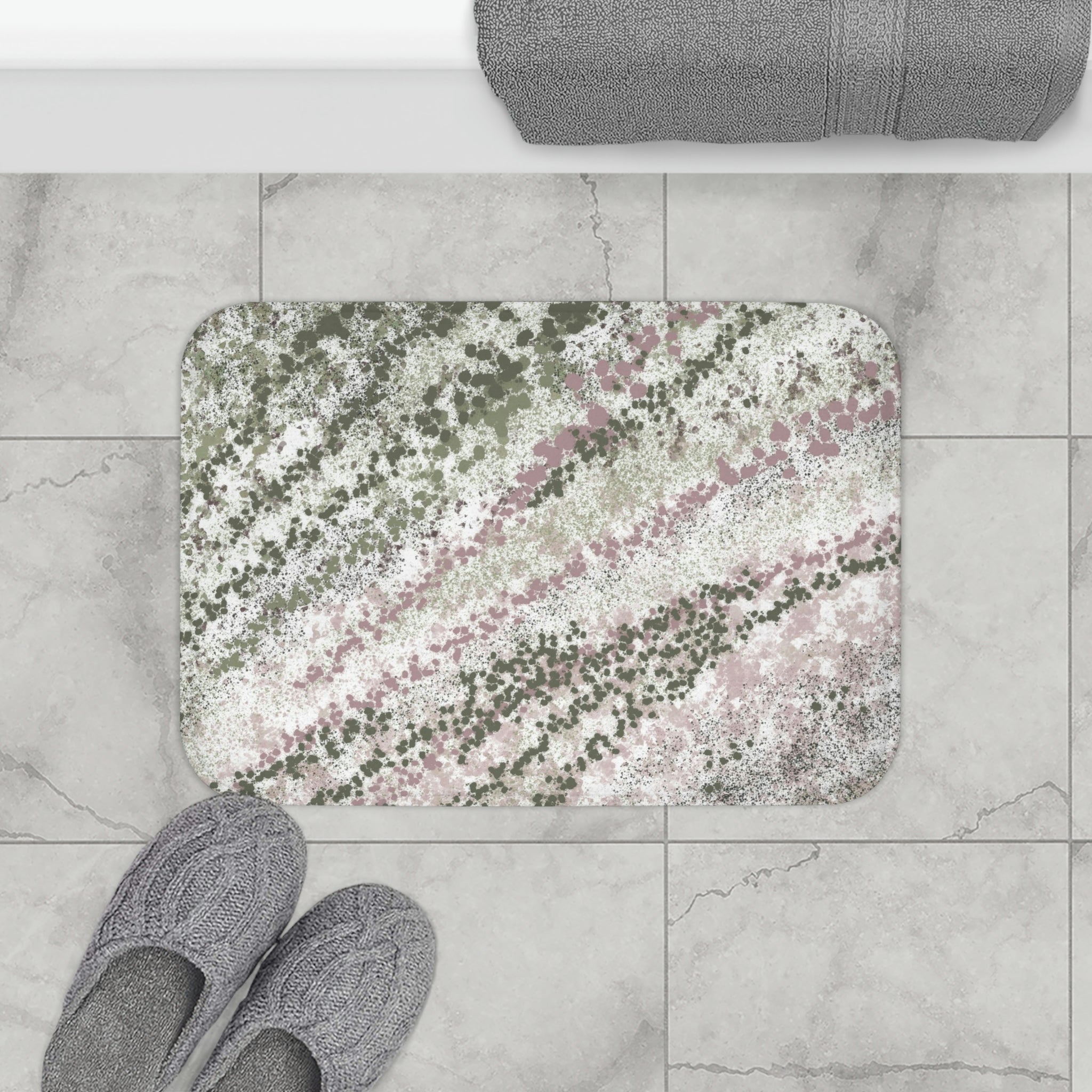 Green Abstract Cool Soft Bath Mat